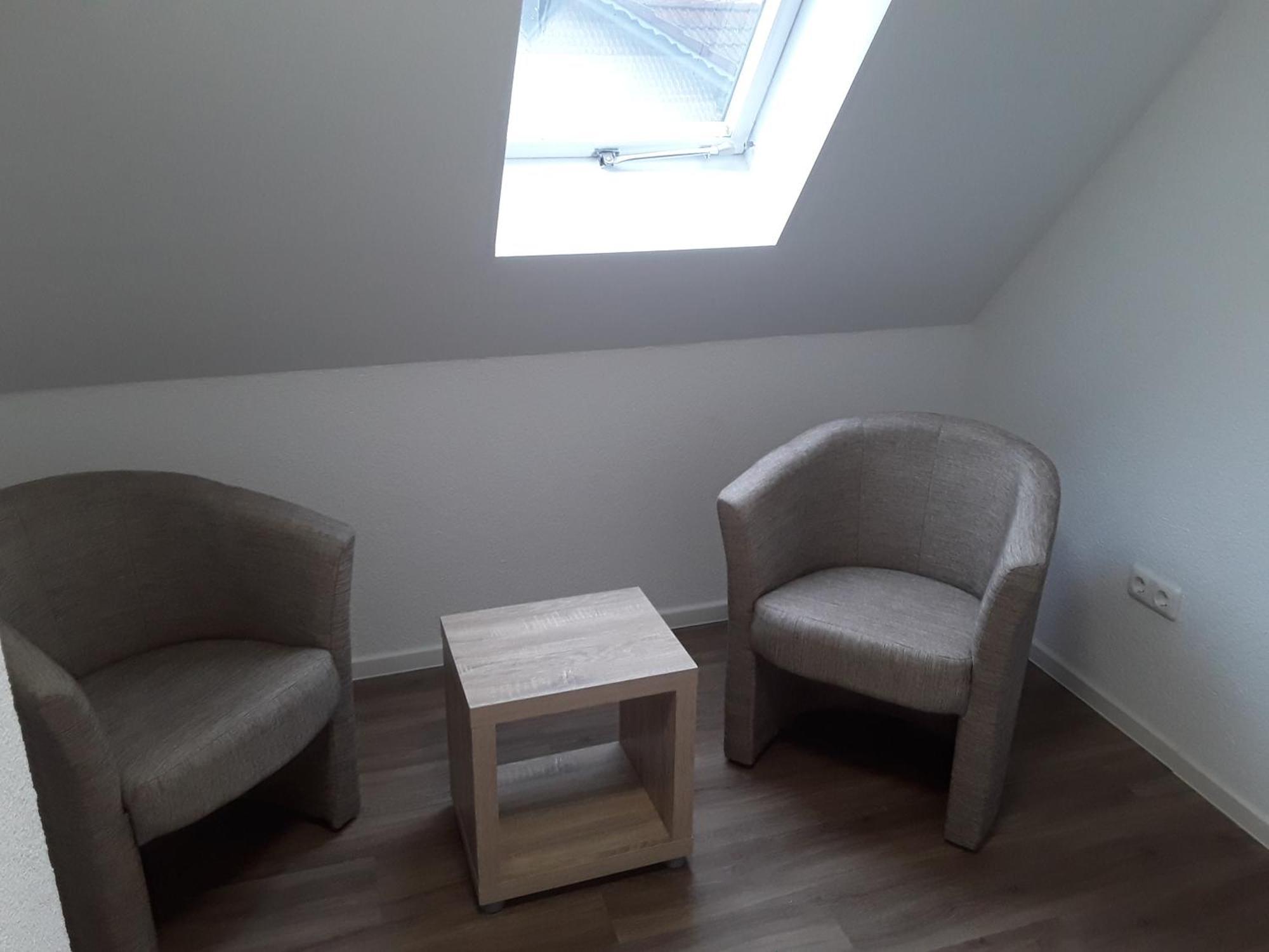 Apartment 85 , Rhoen , Ortsmitte , Frisch Saniert , Gaestehaus Mierdel