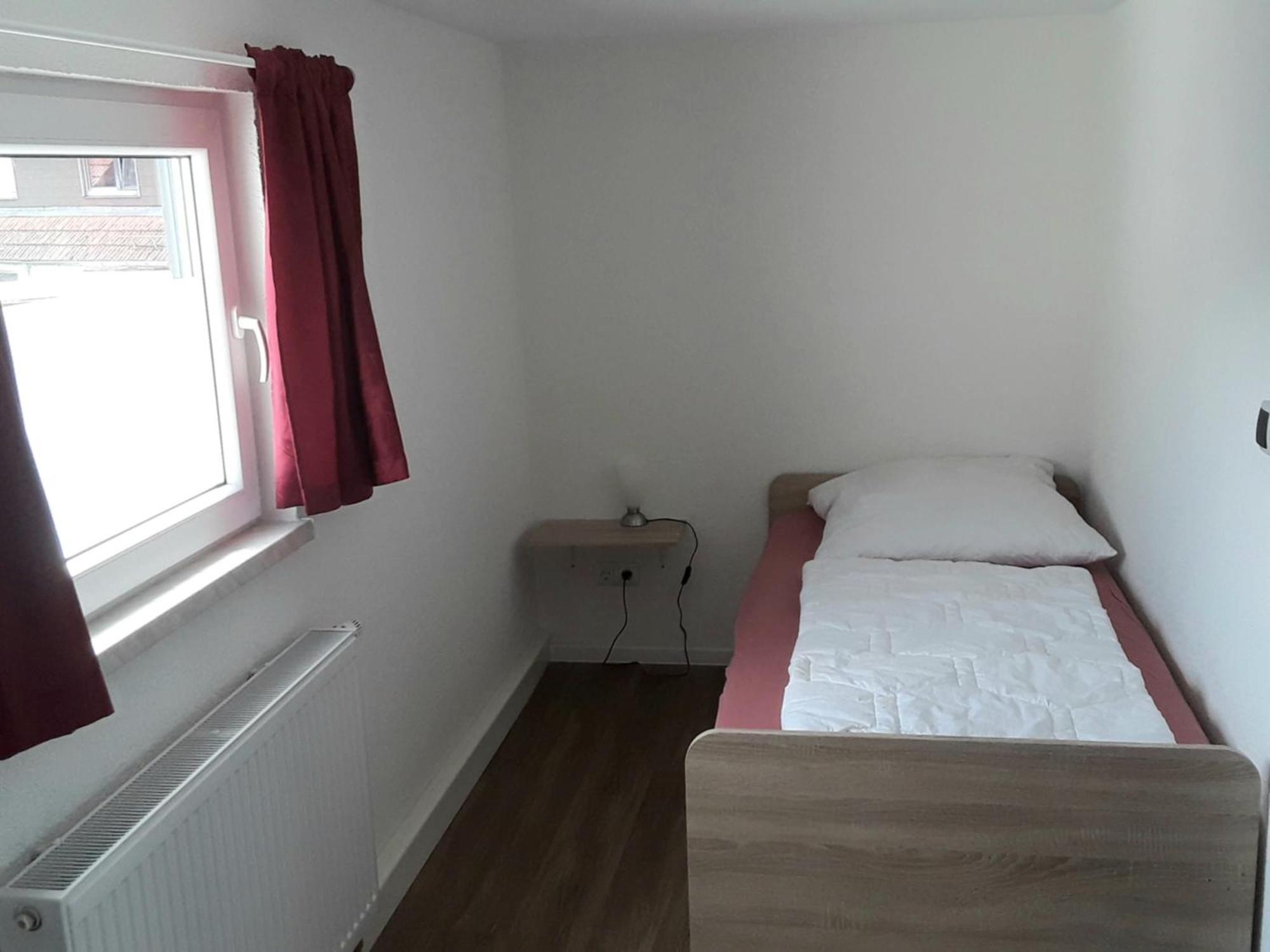 Apartment 85 , Rhoen , Ortsmitte , Frisch Saniert , Gaestehaus Mierdel